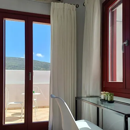 Serene 3br Hideaway In Naxos!